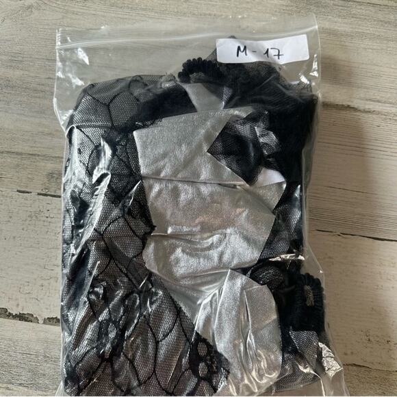 Amscan Halloween Black and Silver Fallen Angel Costume
Girls Children 14-16Y - Picture 10 of 10